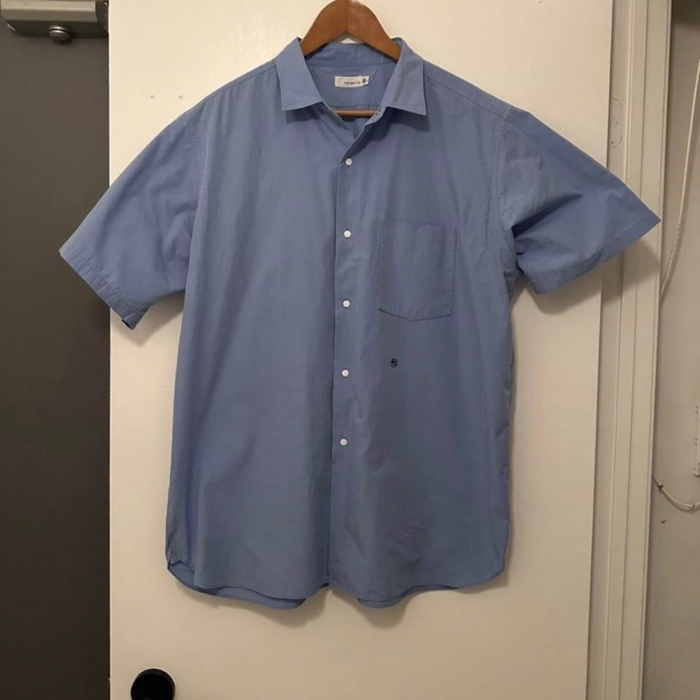 Men's Short-Sleeve Button-Down Shirt in Light Blue